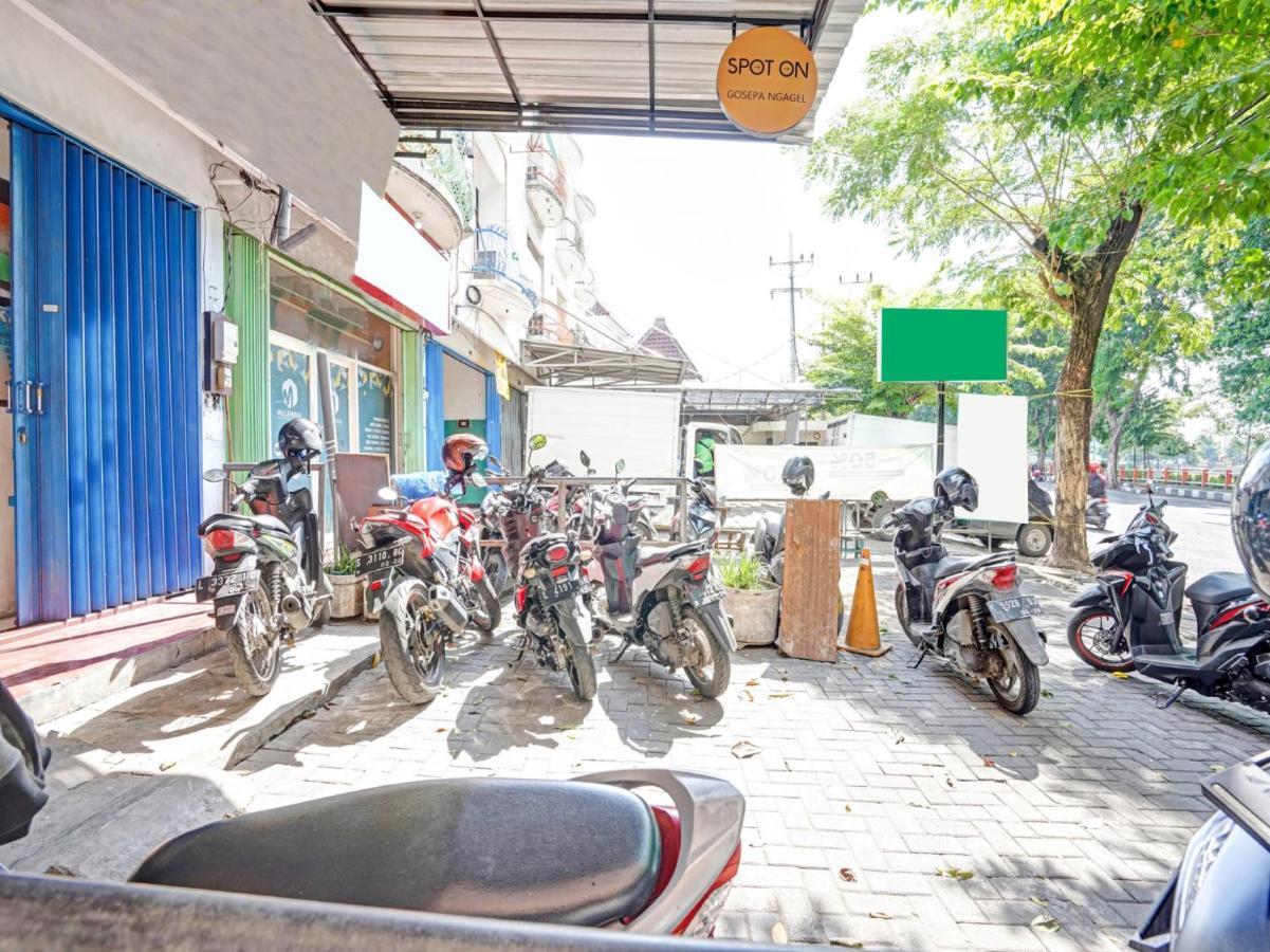فندق Oyo 90403 Gosepa Ngagel سورابايا المظهر الخارجي الصورة